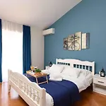 In - Riviera 8258