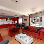 بيت للعطل In - Riviera 8258 زادار