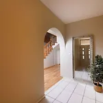 In - Riviera 8258 بيت للعطل زادار