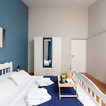 In - Riviera 8258 بيت للعطل *