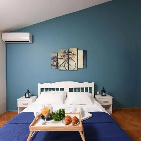 In Zadar/zadar Riviera 8258 Holiday home Bokanjac